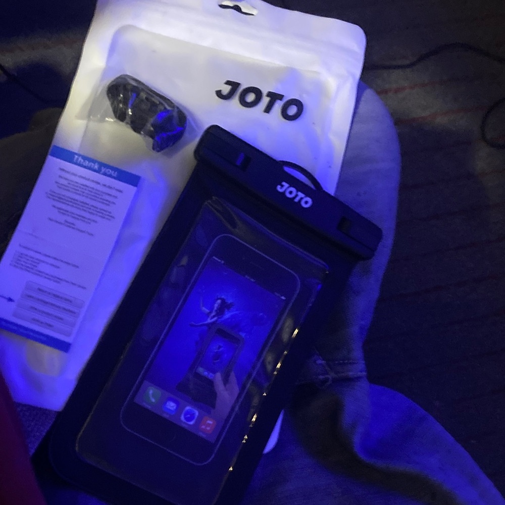 JOTO Waterproof Phone Pouch